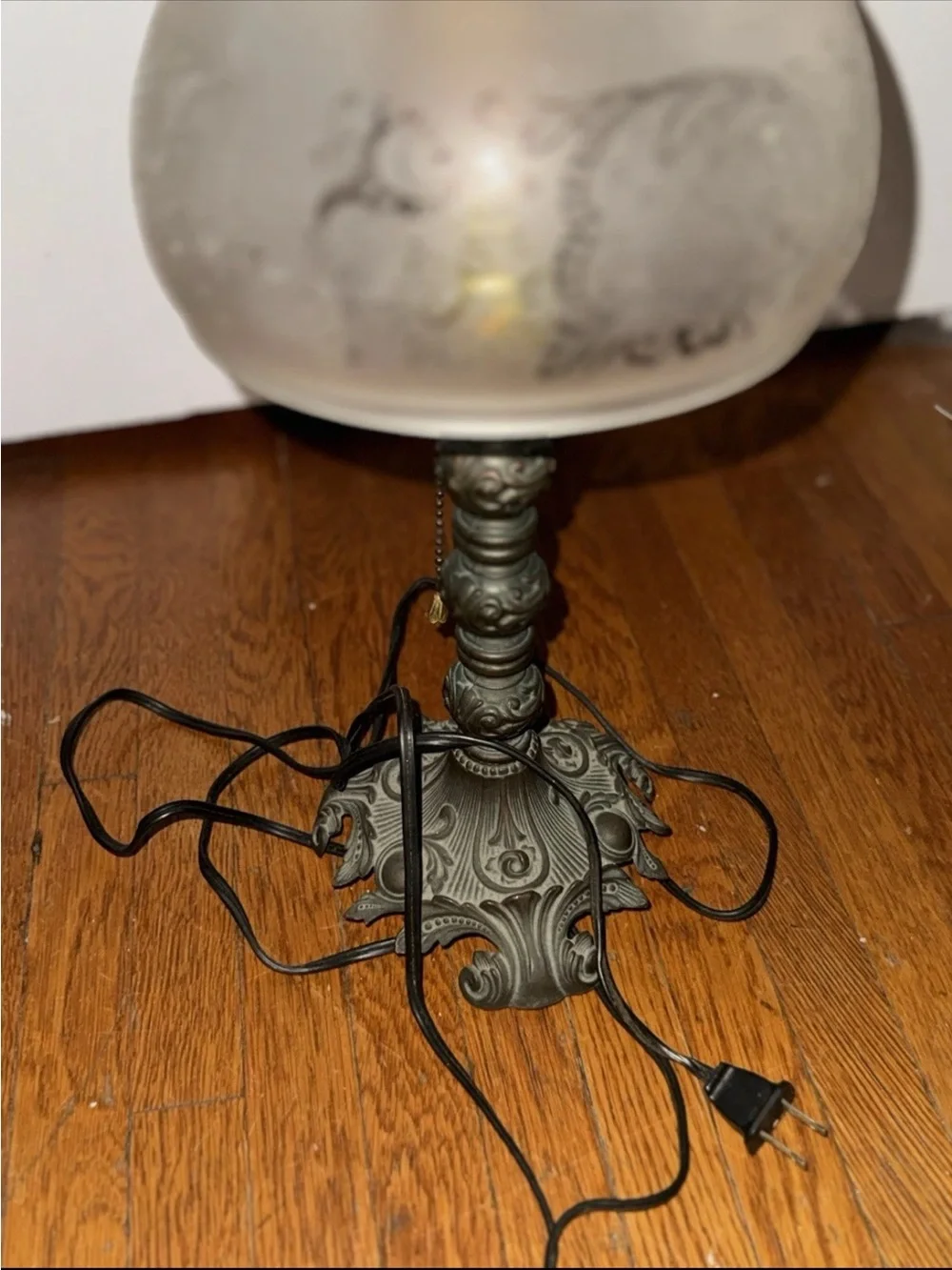Antique-Style Frosted Glass Table Lamp with Ornate Metal Base - Bronze Finish